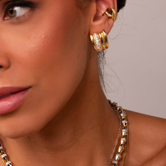 Brinco Ear Hook Voltas Lisas e Cravejada Dourado