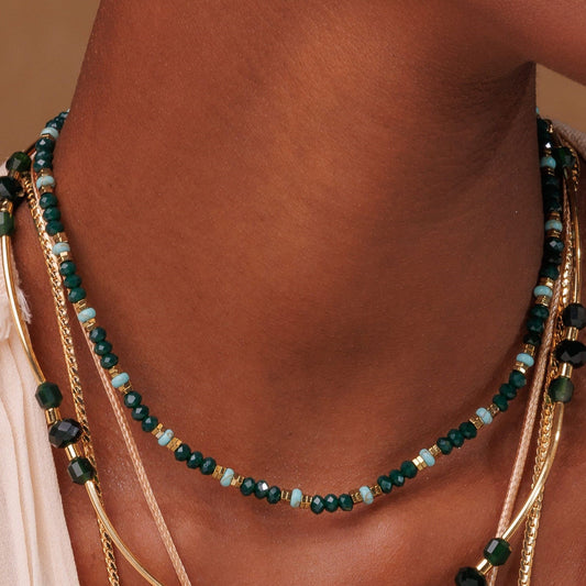 Colar Choker Cristais em Verde Escuro e Claro Dourado