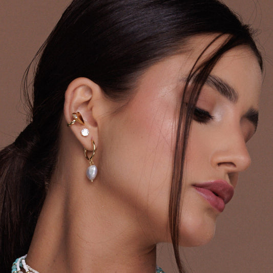 Dupla de Brincos Argola de Coração Pérola e Ponto de Luz Dourado