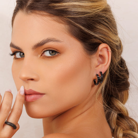 Brinco Argola Cravejada Dourado/Ônix/Prateado