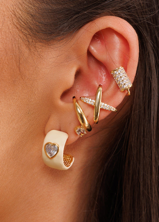 Brinco Argola Esmaltada Colorida Creme/Marrom/Vermelha com Coração Cristal Dourado