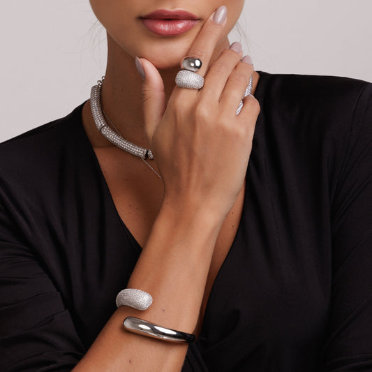 Pulseira Bracelete Detalhe Cravejado Arredondado Dourado/Prateado