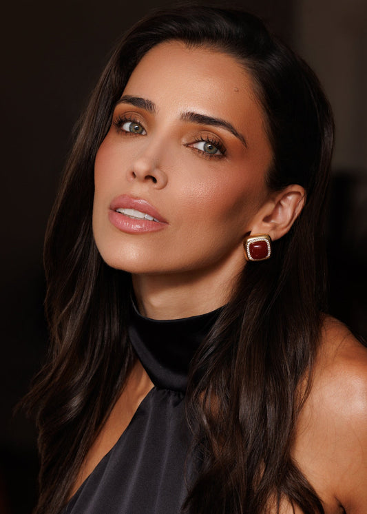 Brinco Quadrado com Pedra Pequeno