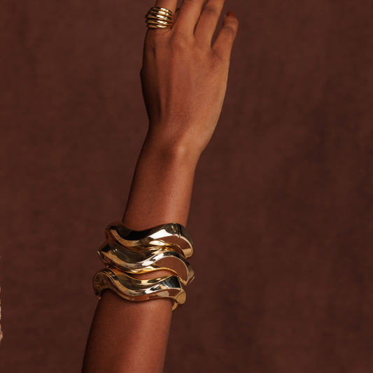 Pulseira Bracelete Ondas Dourado