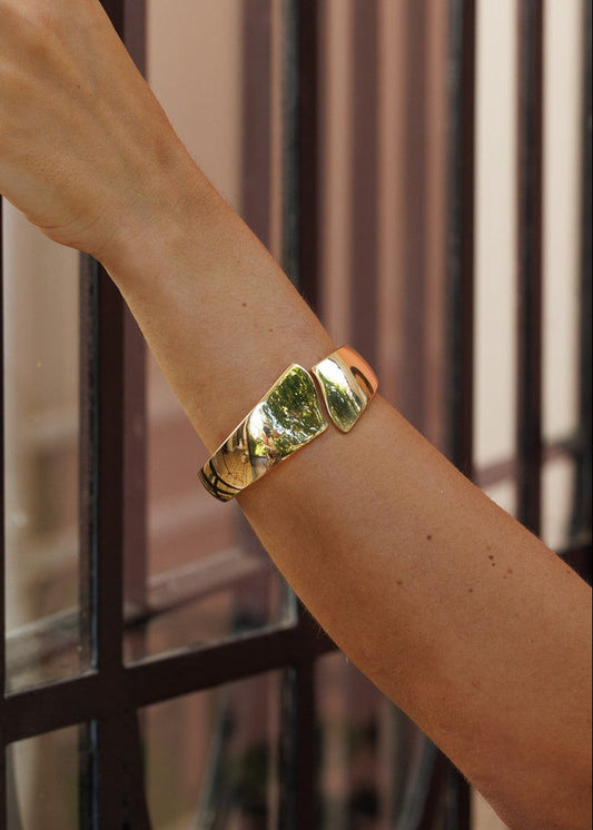 Bracelete Dourado Orgânico