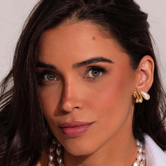 Brinco Ear Hook Gotas Duplas Dourado