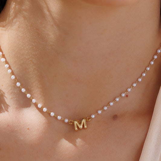 Colar Pérolas com Pingente Letra Reta Lisa Dourado