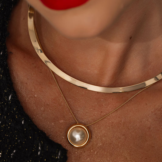 Colar Oval Pérola Dourado