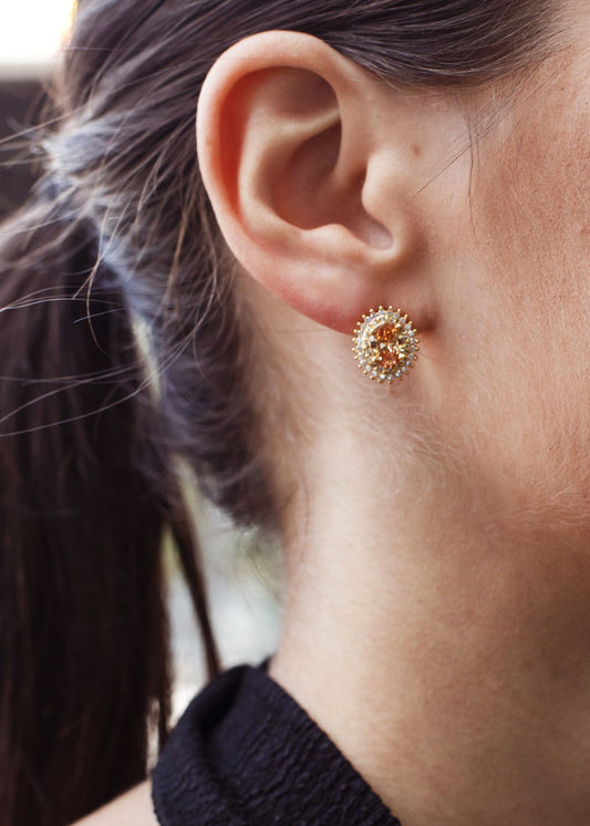 Brinco Pedra Oval Cravejado