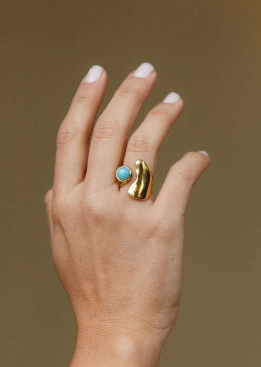Anel Dourado com Pedra Turquesa em Aço Inoxidável