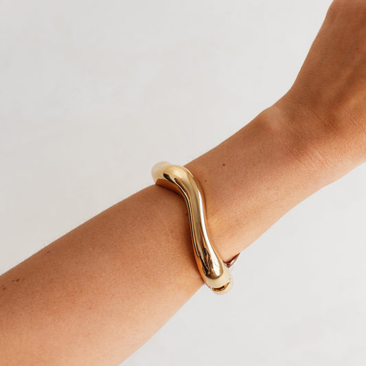 Bracelete Maxi Quadrado Ondulado