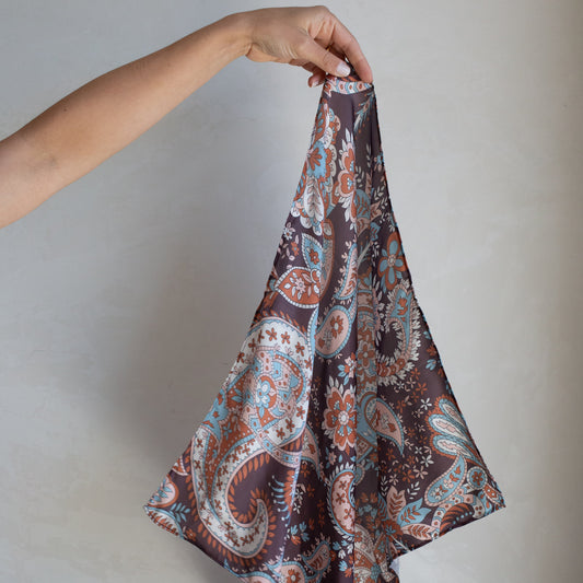 Lenço Acetinado Estampado Colorido