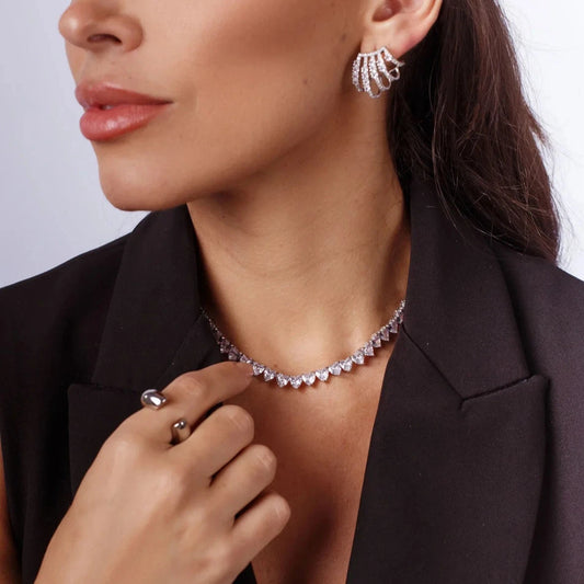 Colar Riviera Corações Maiores e Menores Cristais Prateado