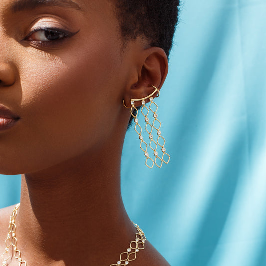 Brinco Ear Cuff com Franja e Cravejados Dourado