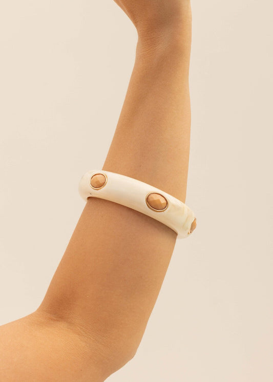 Pulseira Bracelete Resina Creme com Cristais