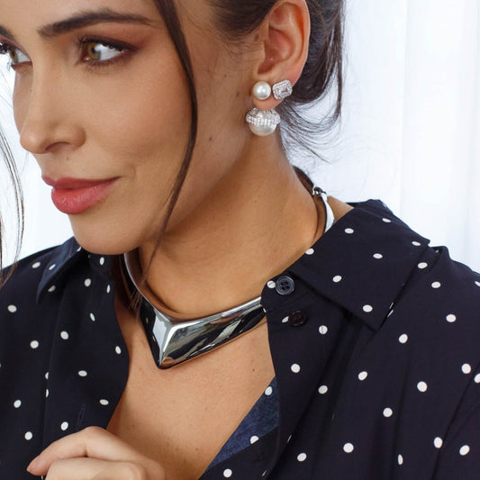 Colar Maxi Aro em V Prateado