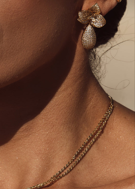 Brinco Flor de Cristais Dourado