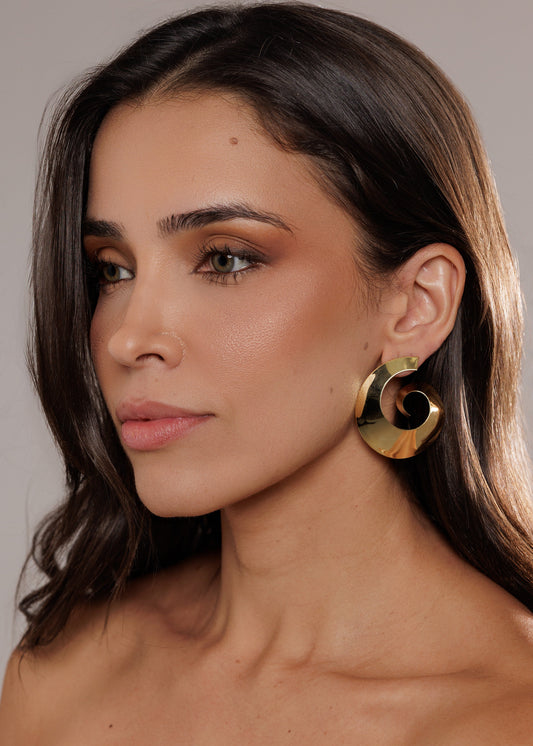 Brinco Prisma Espiral Dourado