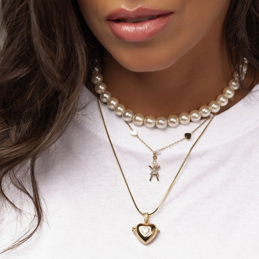 Colar Pérola e Corações Menina ou Menino Dourado
