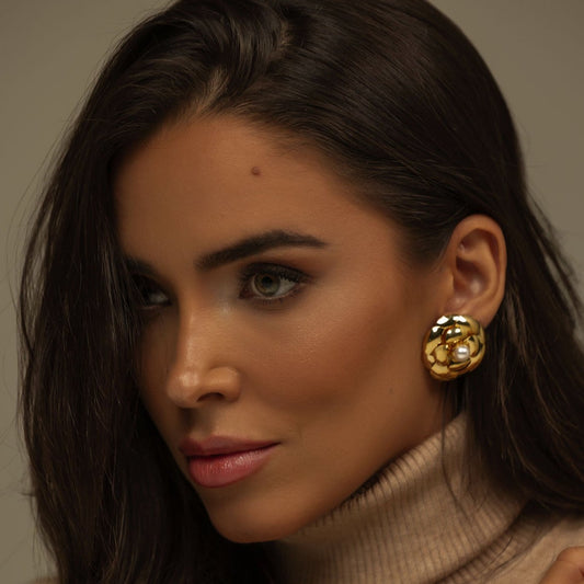 Brinco Flor com Pérola Dourado