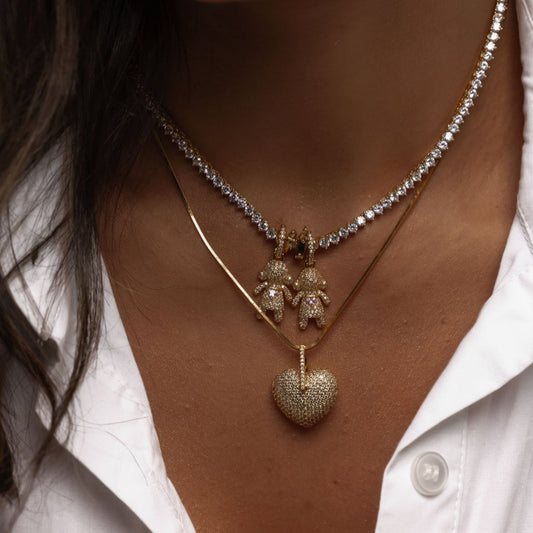 Colar Coração Cravejado Dourado