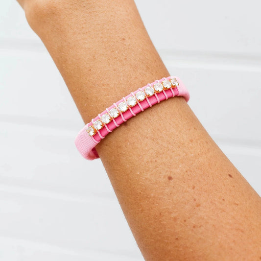 Pulseira Couro Macramê com Cravejado Dourado