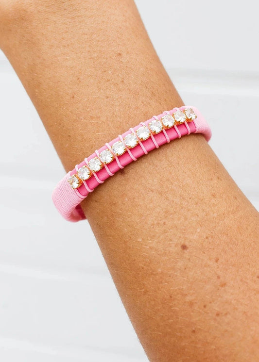 Pulseira Couro Macramê com Cravejado Dourado