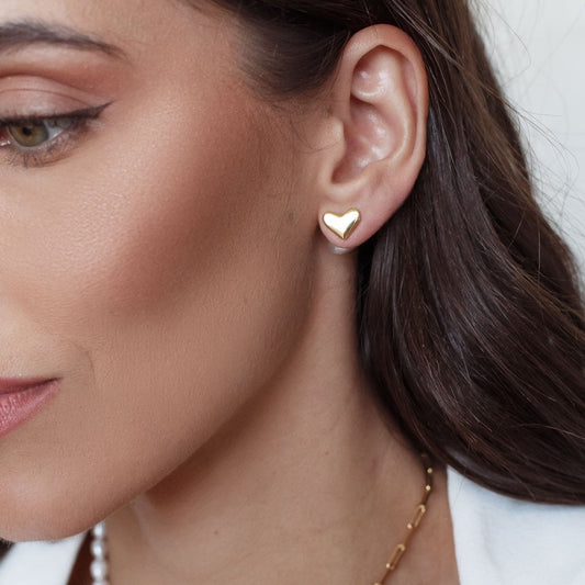 Brinco Coração Liso com Tarraxa em Coração Pérola Dourado