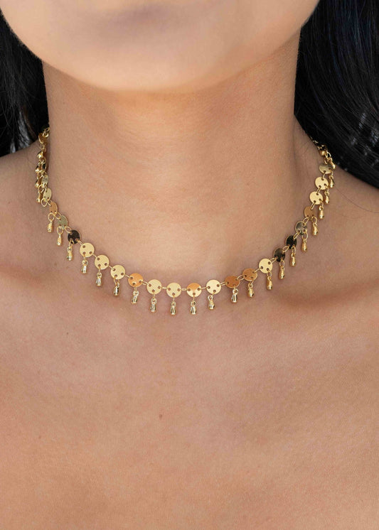 Colar Dourado Detalhes Metálicos