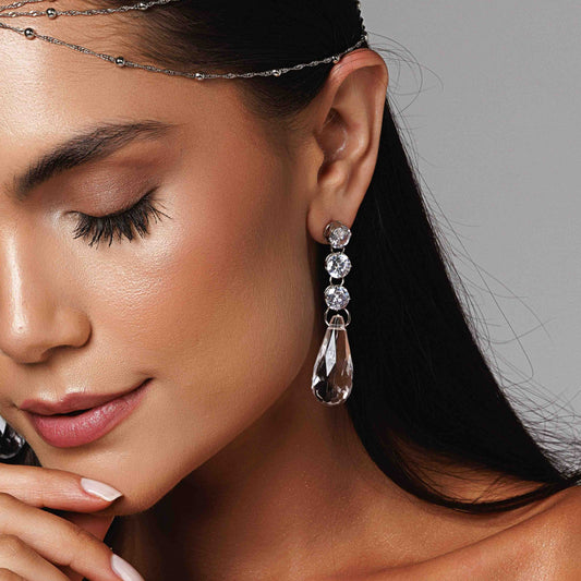 Brinco Cristais com Gota Maior Prateado