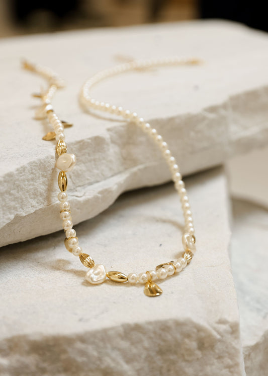 Colar Pérolas & Banho Dourado Multiuso