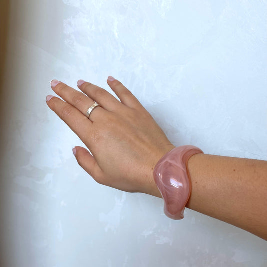 Pulseira Bracelete Resina Rosa Nat Mosca