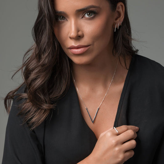 Colar Pingente V Liso Prata 925