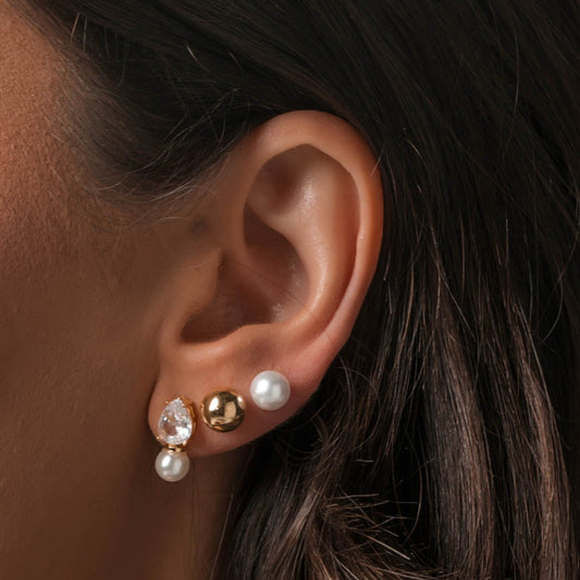 Brinco Trio Gota Pérola e Esfera Dourado
