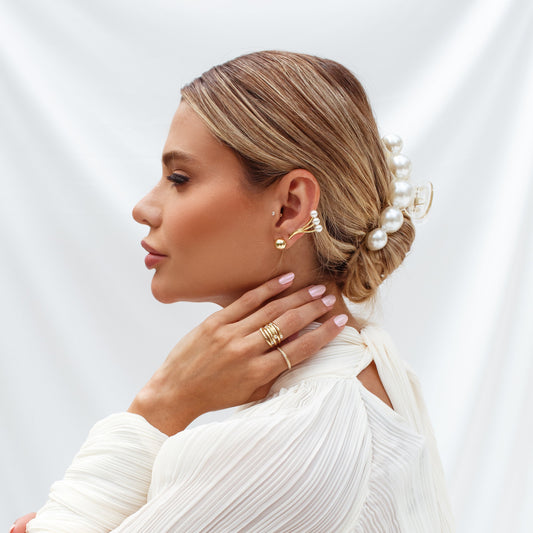 Brinco Ear Cuff Linhas com Pérolas Dourado