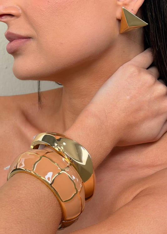 Conjunto Dourado com Braceletes e Brincos