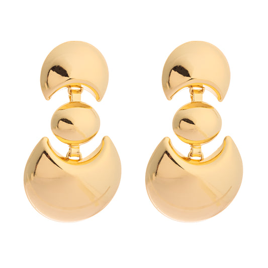 Brinco Meia Lua com Detalhe Redondo Dourado