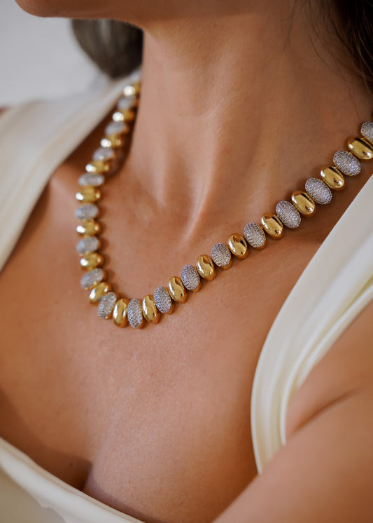 Colar Elos Orgânicos Dourado & Cristal