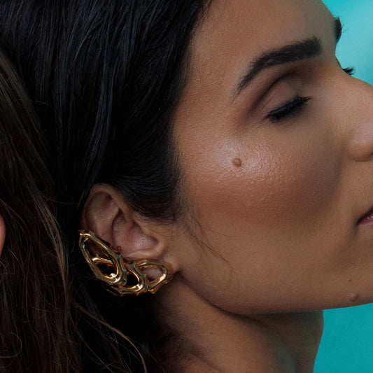 Brinco Ear Cuff Peças Orgânicas Dourado