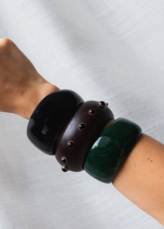 Conjunto de Três Braceletes Resinados e de Madeira