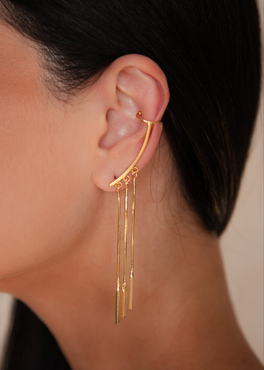 Brinco Ear Cuff com Correntes Dourado