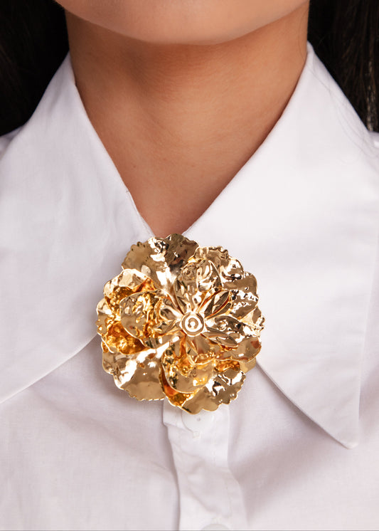 Broche Flor Escultural Dourada