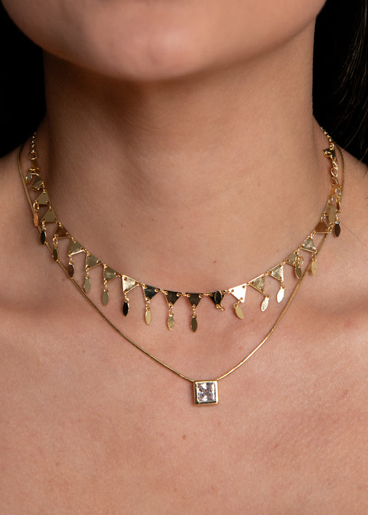 Conjunto de Colares com Pingente e Detalhes Orgânicos