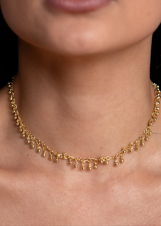 Colar Dourado com Pendentes
