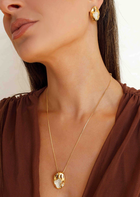 Conjunto Dourado Orgânico Cravejado