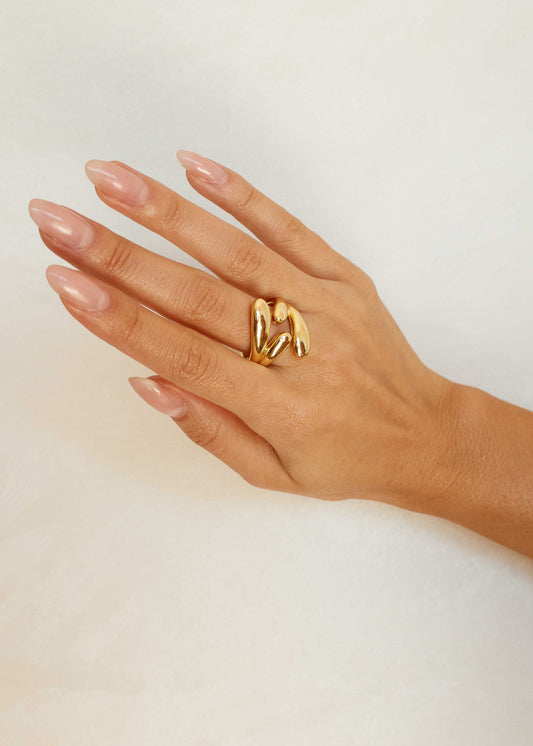 Anel Dourado Curvas Orgânicas