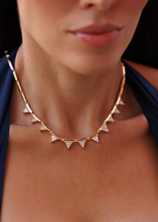 Colar Triângulos Cravejados