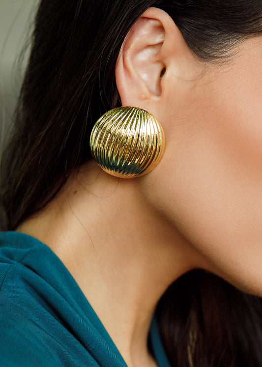 Brinco Botão Metal Texturizado