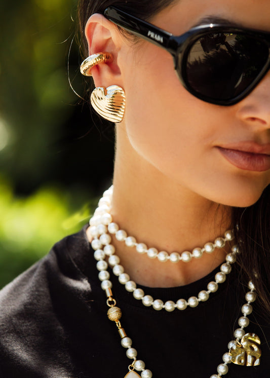 Brinco Coração Texturizado Dourado