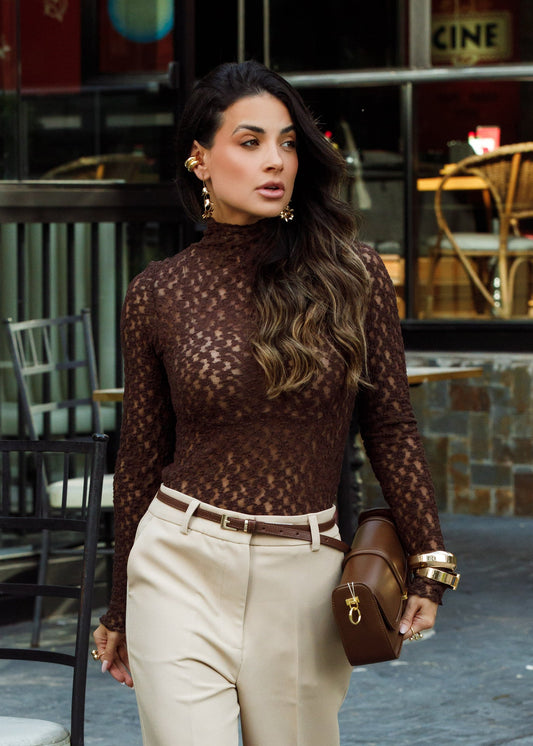 Brinco Pêndulo Floral Dourado